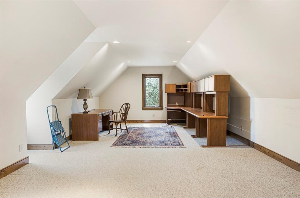 100 Wilderbluff Ct, Atlanta GA  30328-1147 exterior