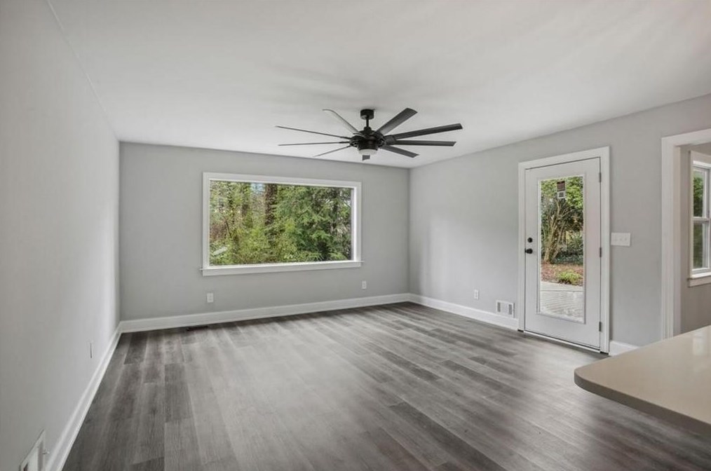 3924 Jane Marie Ln, Decatur GA  30035-1011 exterior