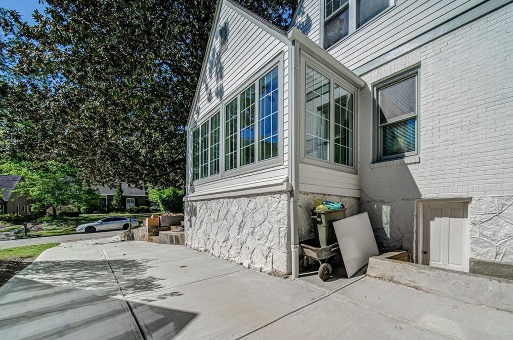 311 Lamont Dr, Decatur GA  30030-2344 exterior