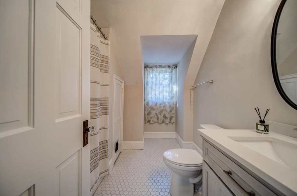 311 Lamont Dr, Decatur GA  30030-2344 exterior