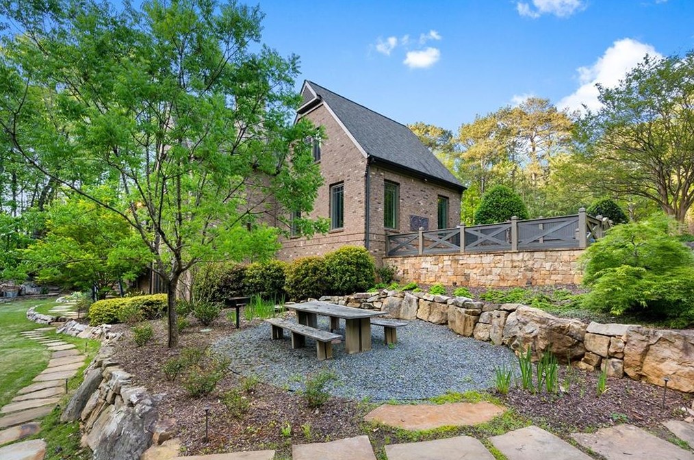 5790 Winterthur Ln, Atlanta GA  30328-4624 exterior