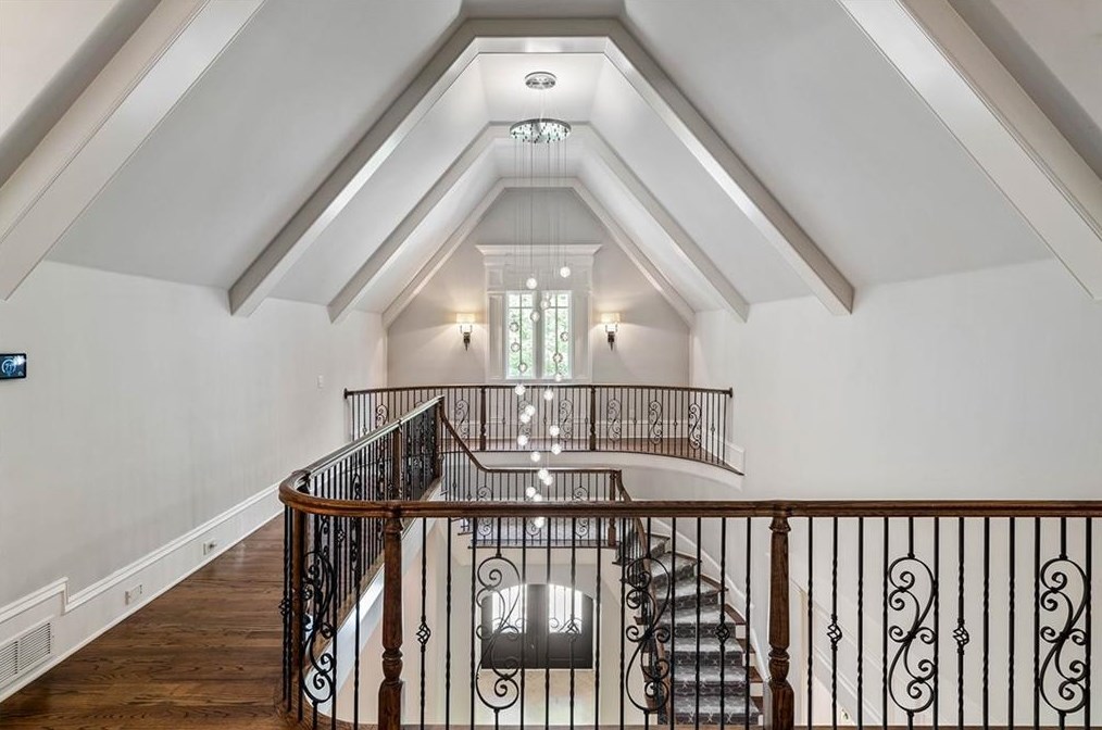 5790 Winterthur Ln, Atlanta GA  30328-4624 exterior