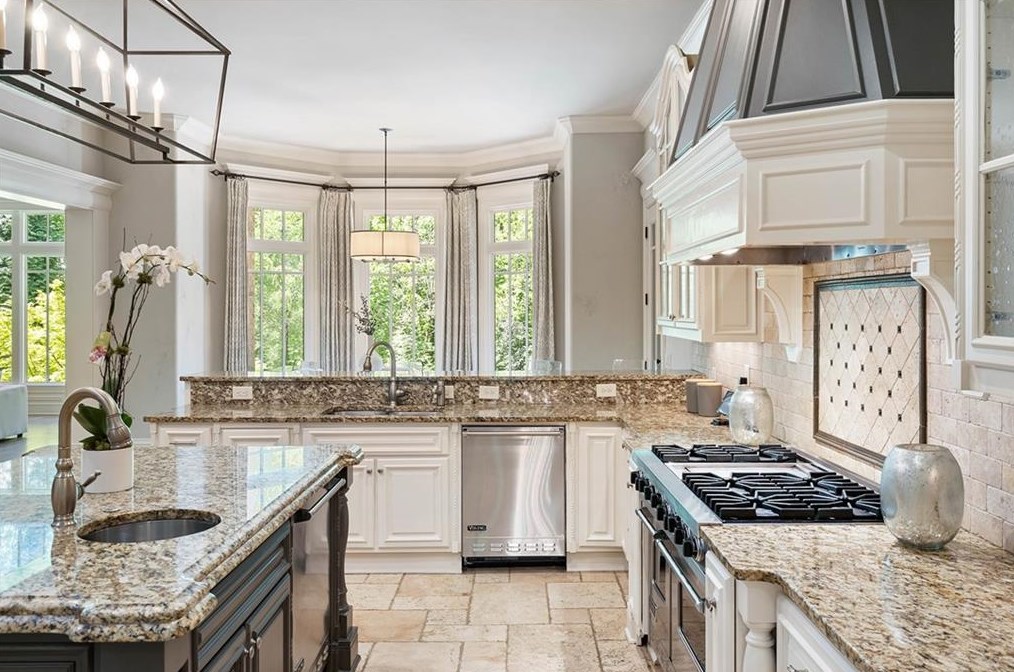5790 Winterthur Ln, Atlanta GA  30328-4624 exterior