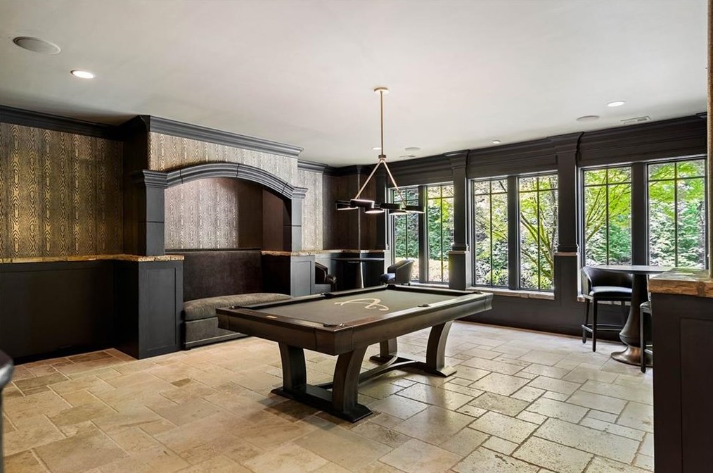 5790 Winterthur Ln, Atlanta GA  30328-4624 exterior
