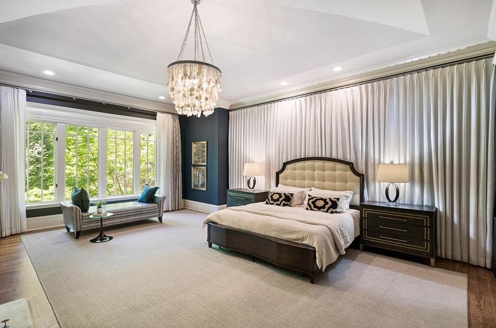 5790 Winterthur Ln, Atlanta GA  30328-4624 exterior