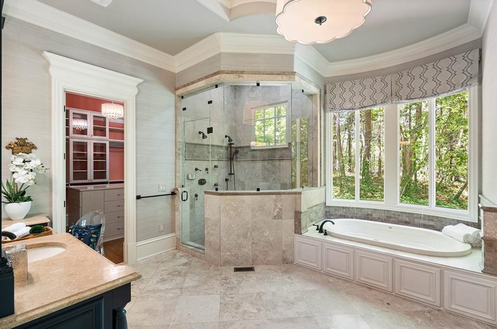 5790 Winterthur Ln, Atlanta GA  30328-4624 exterior