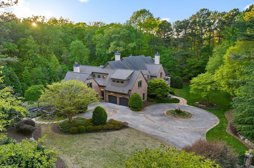 5790 Winterthur Ln, Atlanta GA  30328-4624 exterior