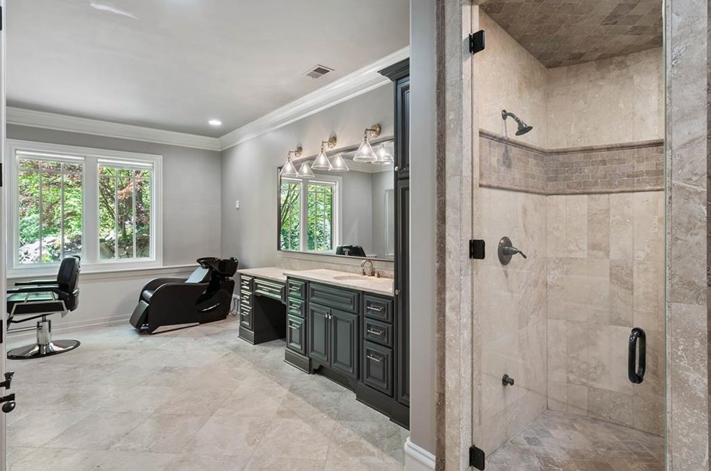 5790 Winterthur Ln, Atlanta GA  30328-4624 exterior