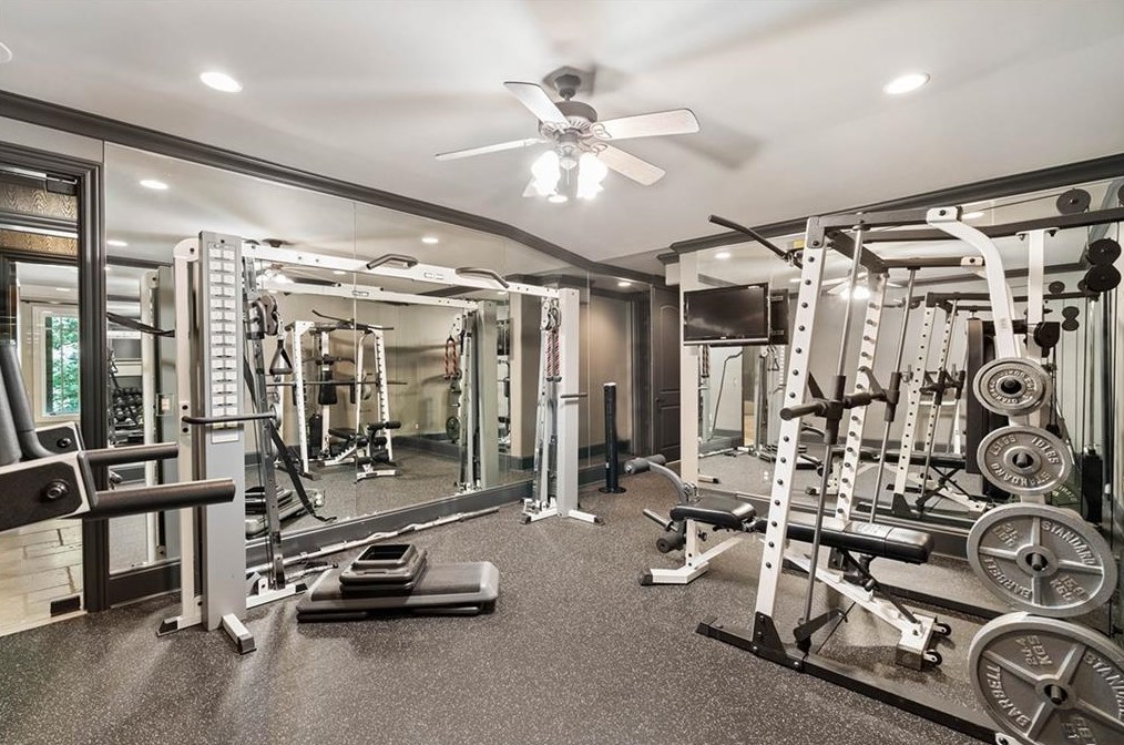 5790 Winterthur Ln, Atlanta GA  30328-4624 exterior