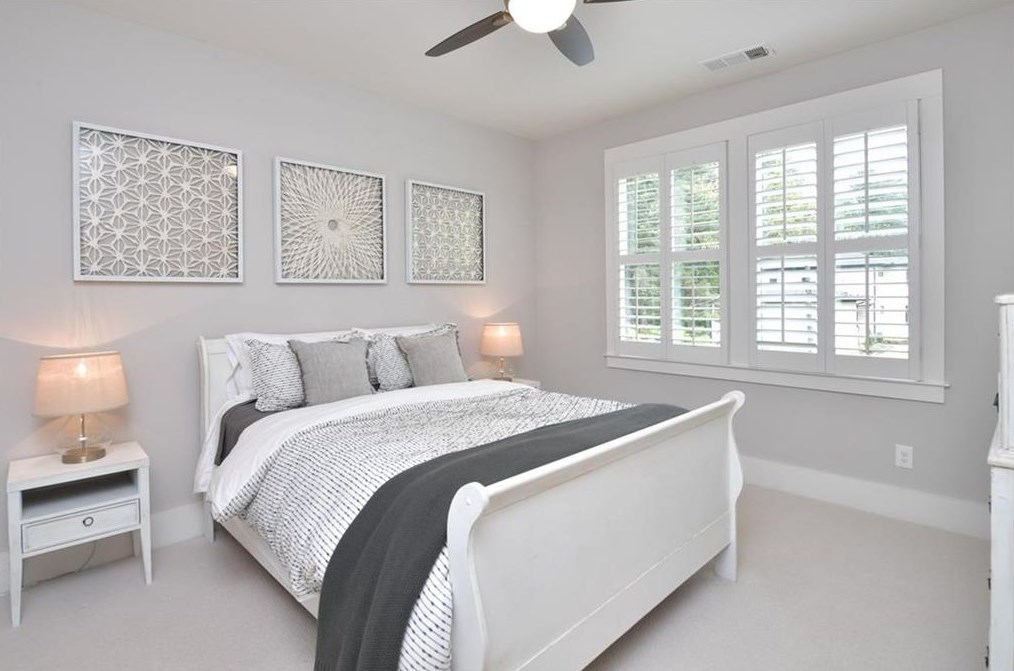 408 Woodhaven Dr, Decatur GA  30030-1648 exterior