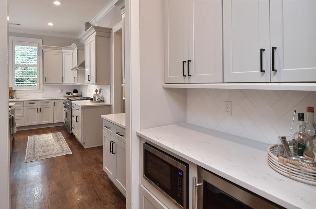 408 Woodhaven Dr, Decatur GA  30030-1648 exterior