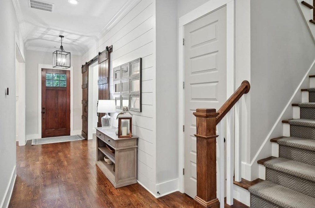 408 Woodhaven Dr, Decatur GA  30030-1648 exterior