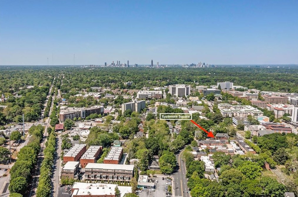 17 Sycamore Sq, Decatur GA  30030-1952 exterior