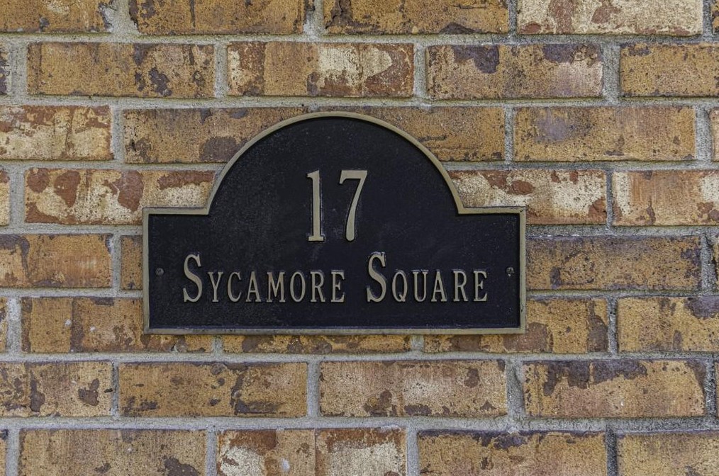 17 Sycamore Sq, Decatur GA  30030-1952 exterior