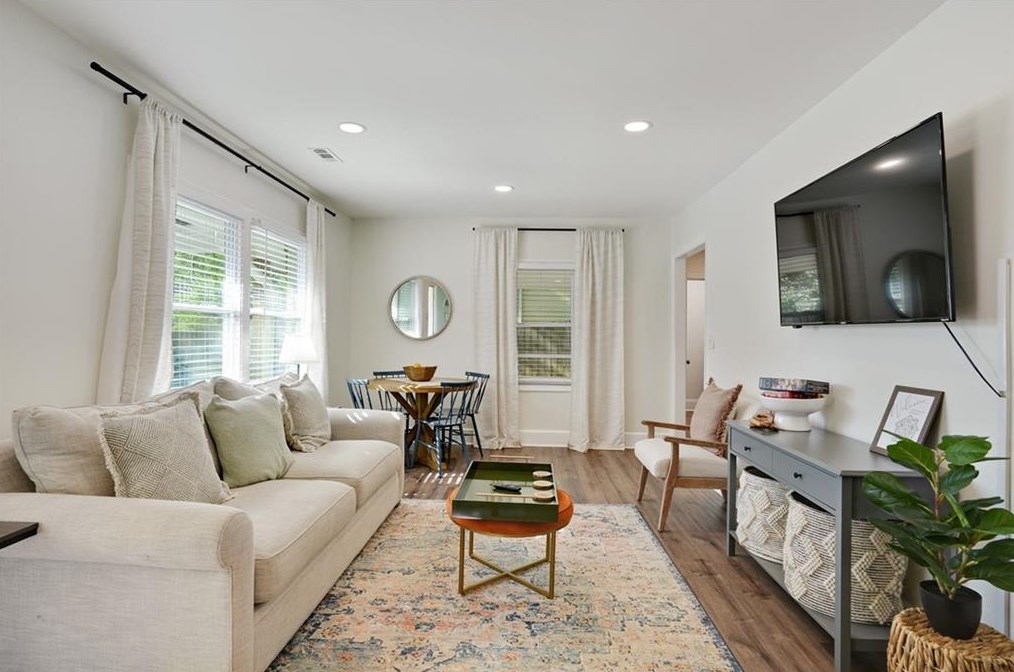 1890 Pinedale Pl, Decatur GA  30032-5966 exterior