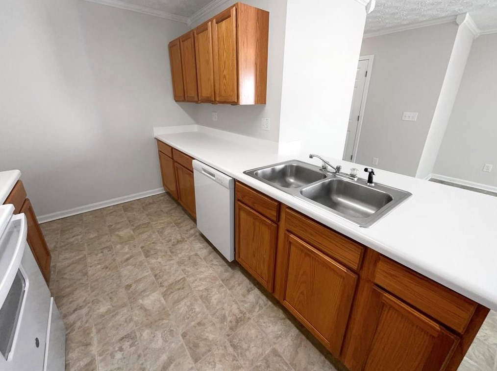 3158 Kingswood Gln, Decatur GA  30034-6716 exterior