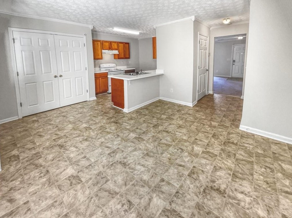 3158 Kingswood Gln, Decatur GA  30034-6716 exterior