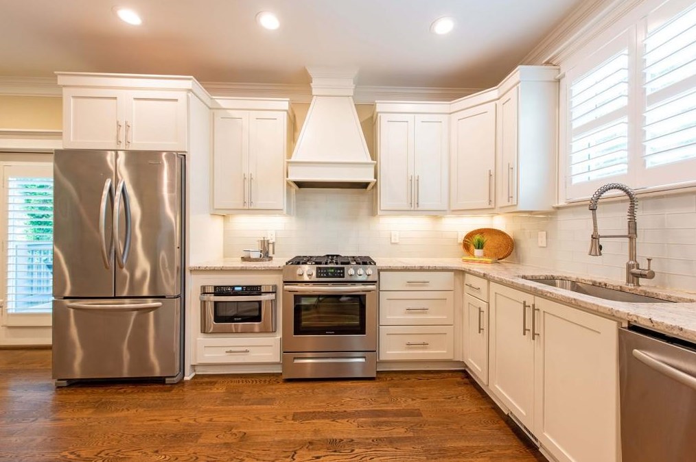 1403 Oldfield Rd, Decatur GA  30030-4554 exterior