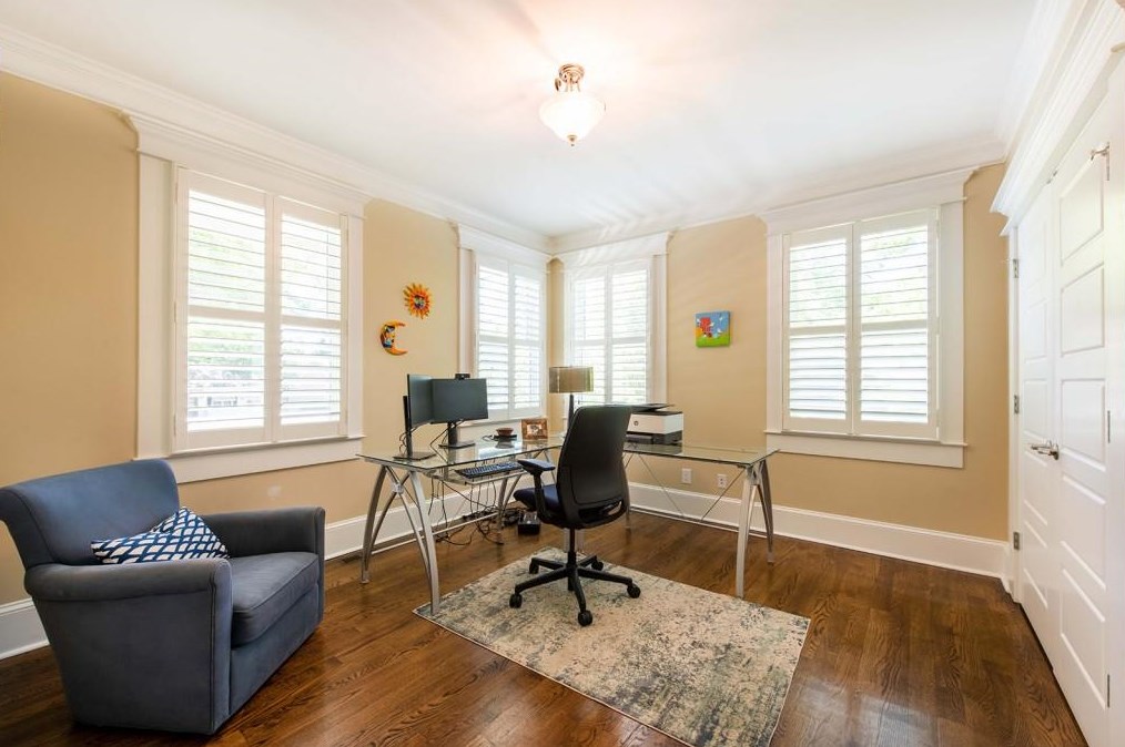 1403 Oldfield Rd, Decatur GA  30030-4554 exterior