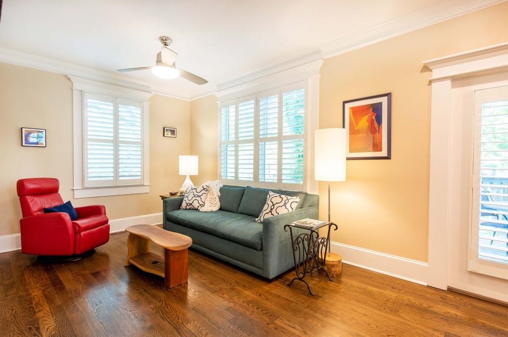 1403 Oldfield Rd, Decatur GA  30030-4554 exterior