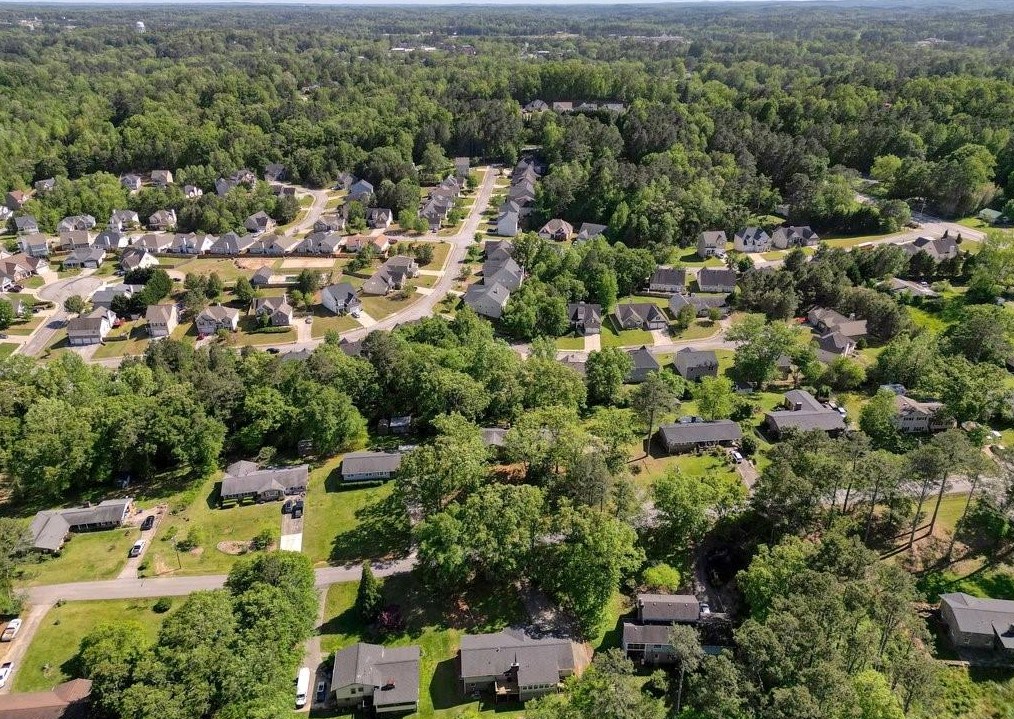 199 Westminster Way, Dallas GA  30132-2409 exterior