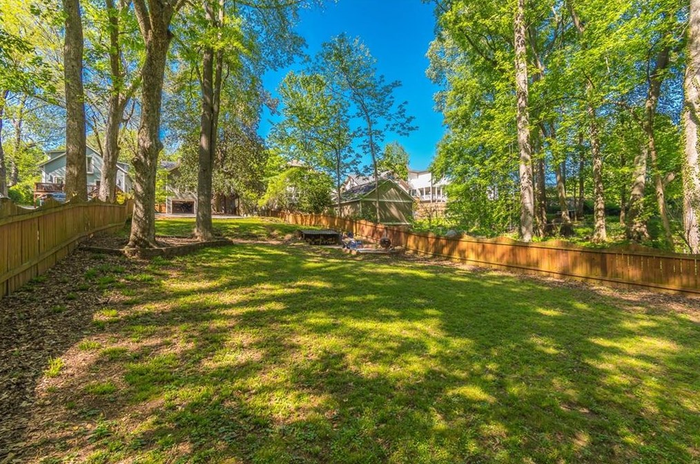 2149 Oakview Rd, Atlanta GA  30317-2637 exterior
