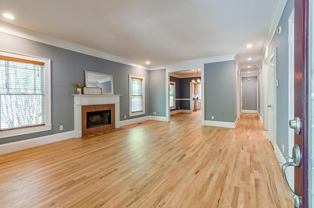 2149 Oakview Rd, Atlanta GA  30317-2637 exterior