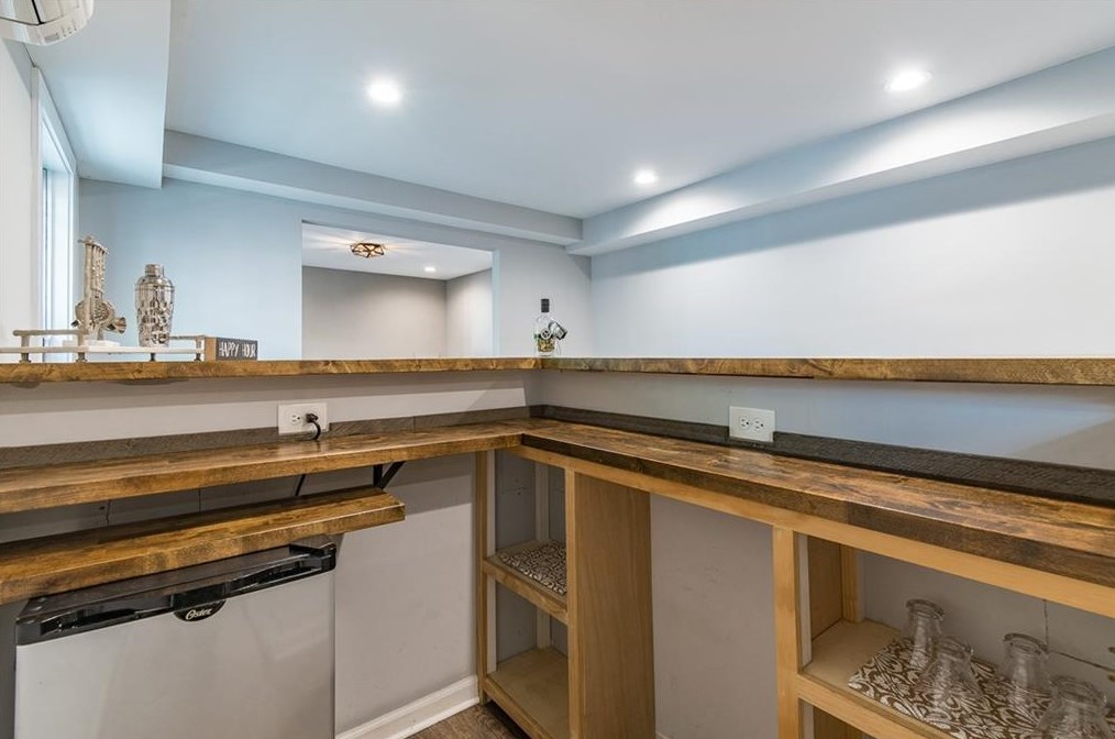 2149 Oakview Rd, Atlanta GA  30317-2637 exterior