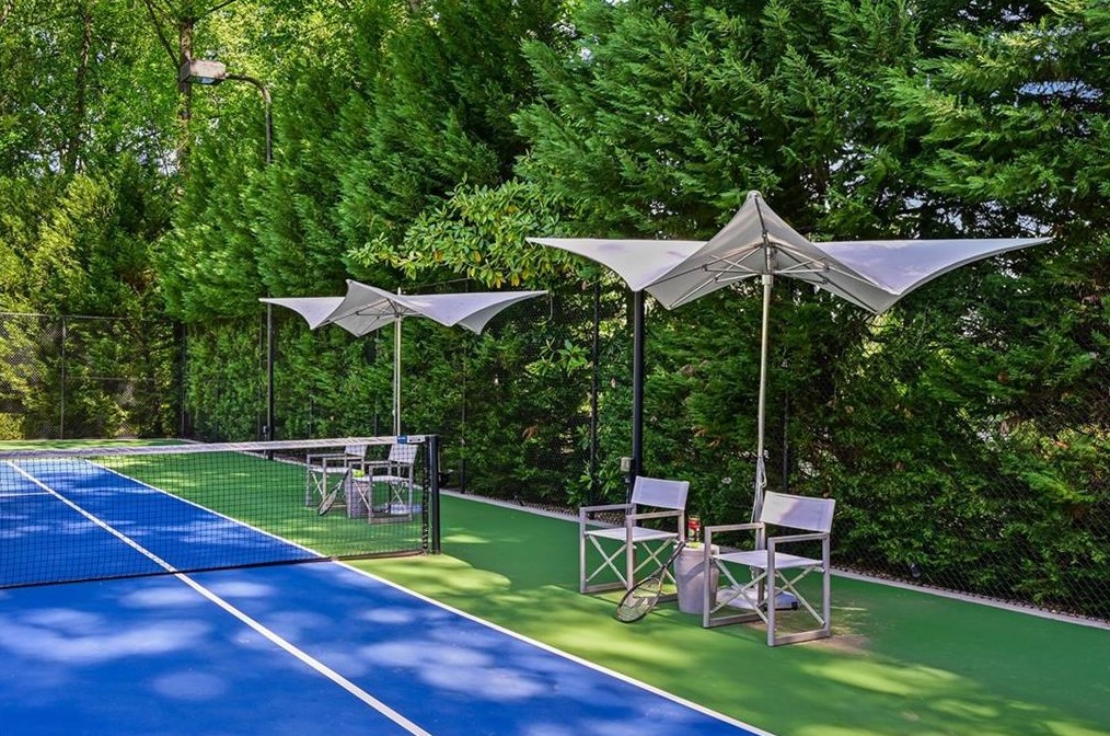 3620 Ridgewood Rd, Atlanta GA  30327-2422 exterior