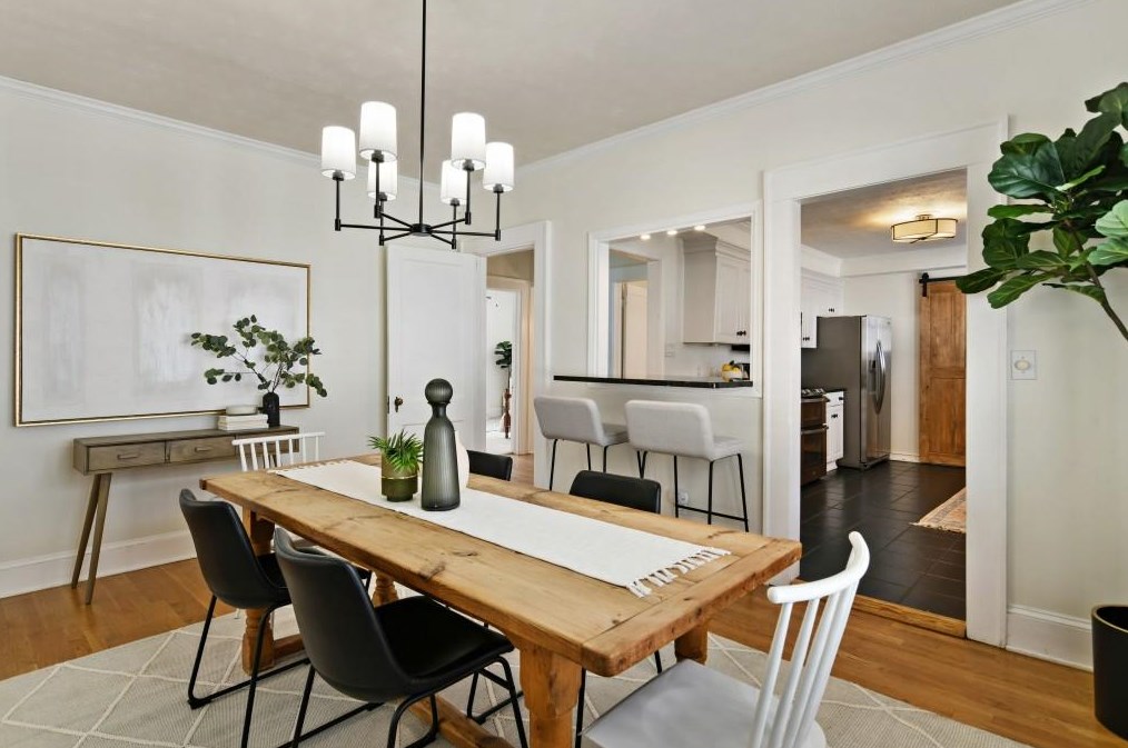 2286 Oakview Rd, Atlanta GA  30317-0026 exterior