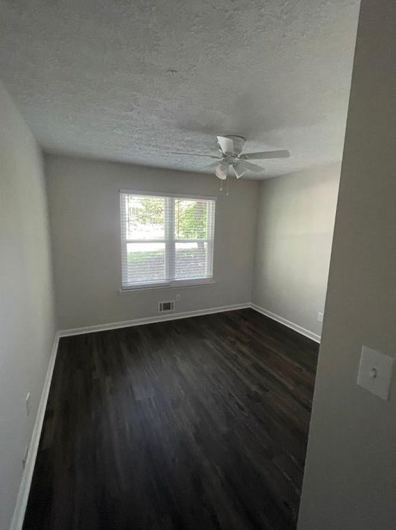 572 Emerald Pines Dr, Dallas GA  30157-8527 exterior