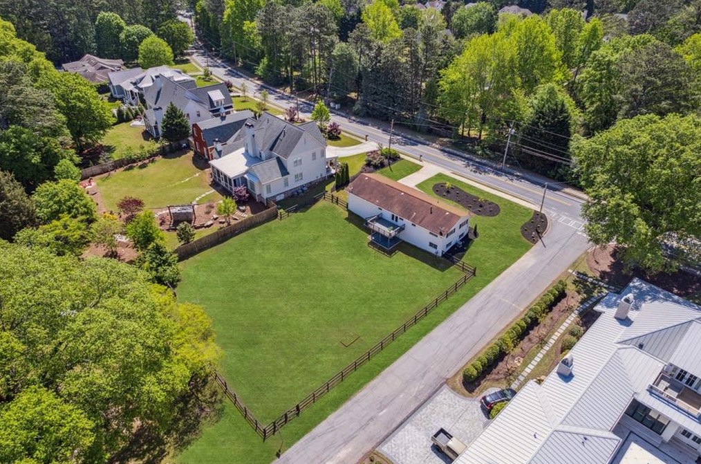 309 Milton Ave, Alpharetta GA  30009-1513 exterior