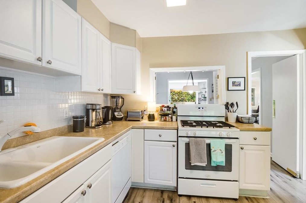 3051 Vinings Ferry Dr, Atlanta GA  30339-4343 exterior