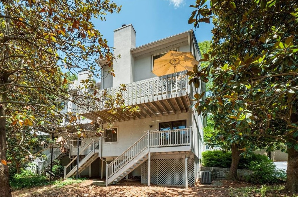 3051 Vinings Ferry Dr, Atlanta GA  30339-4343 exterior