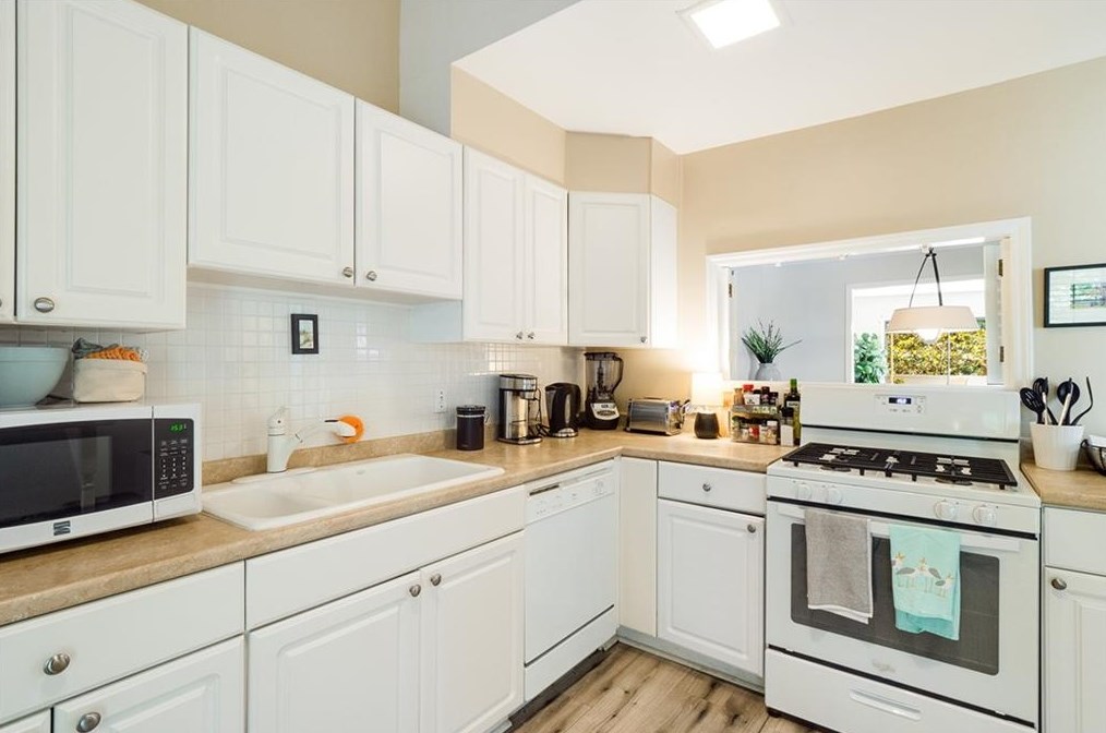 3051 Vinings Ferry Dr, Atlanta GA  30339-4343 exterior