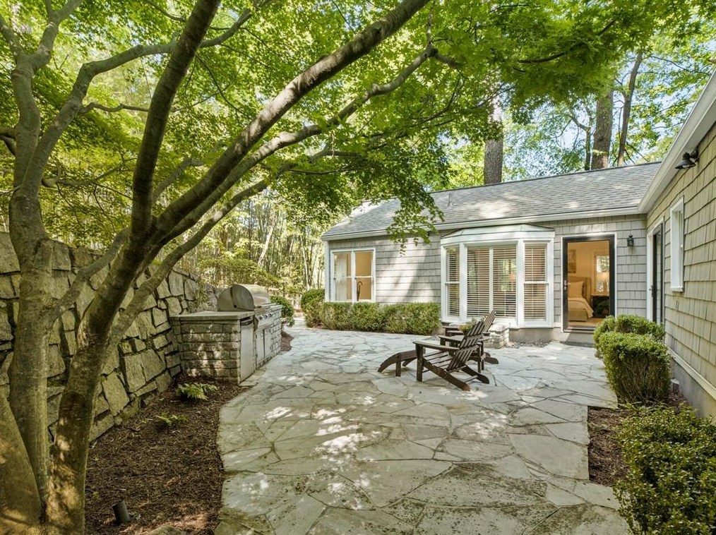 3788 Powers Ferry Rd, Atlanta GA  30342-4423 exterior
