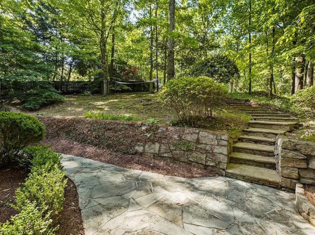 3788 Powers Ferry Rd, Atlanta GA  30342-4423 exterior