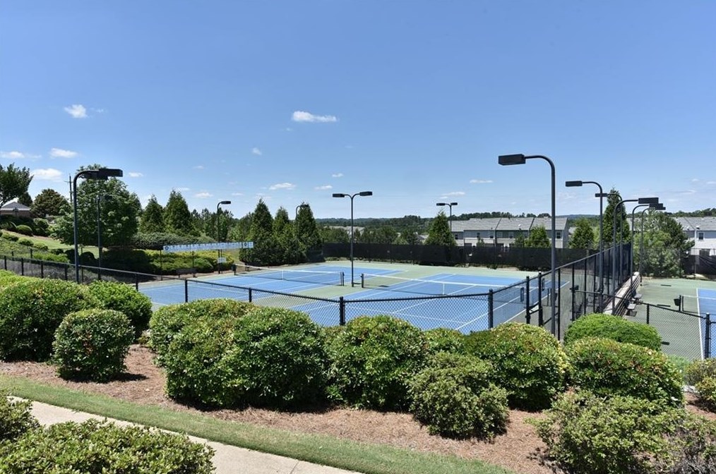 4001 Church View Ln, Suwanee, GA 30024