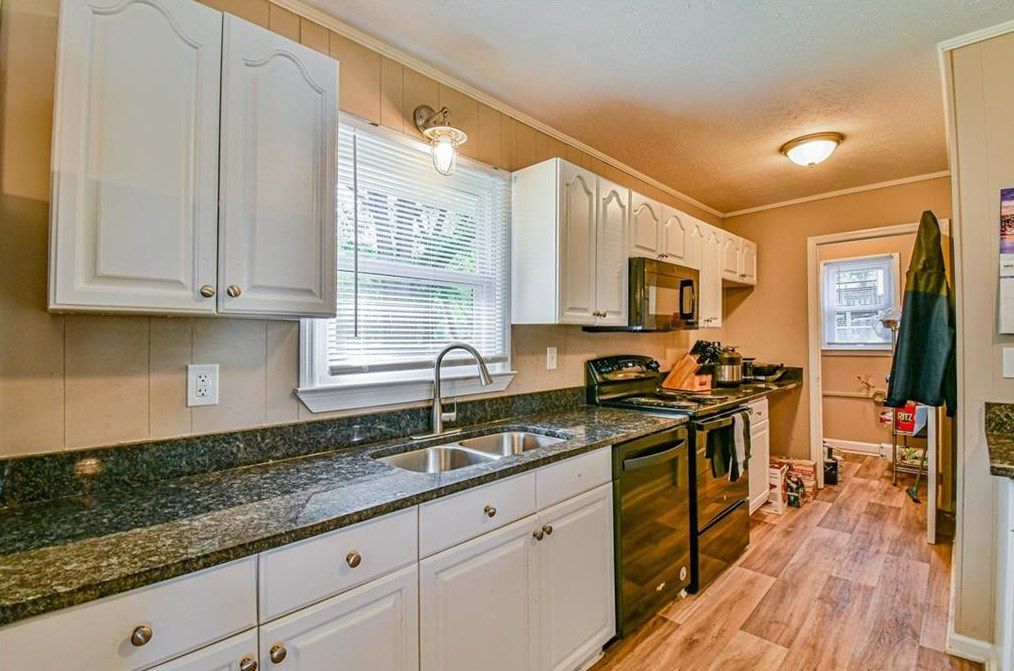 2755 Fran Mar Dr, Gainesville GA 30506-1135 exterior