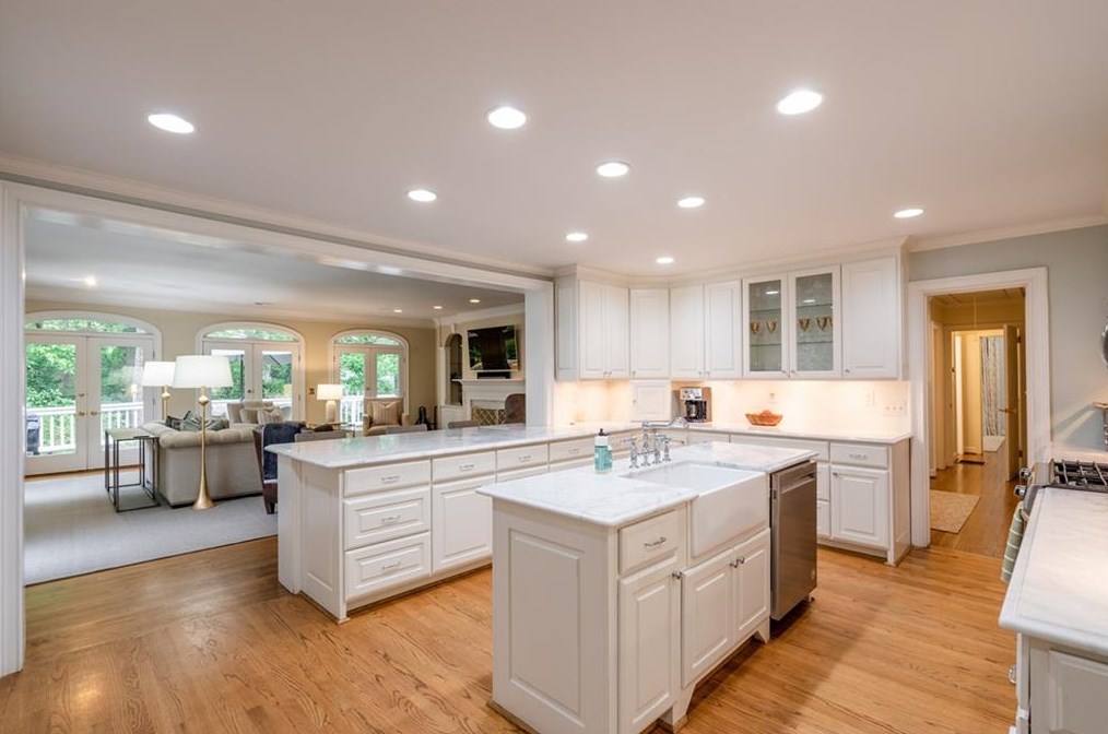 1856 Walthall Dr, Atlanta GA  30318-2647 exterior