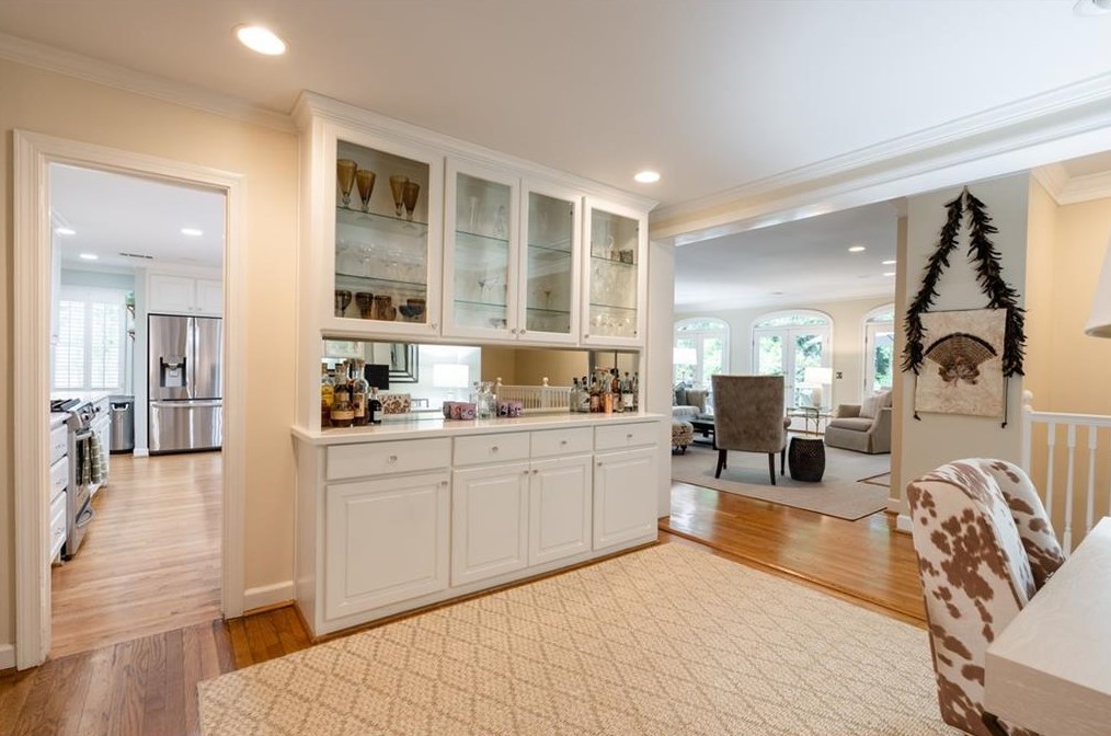 1856 Walthall Dr, Atlanta GA  30318-2647 exterior