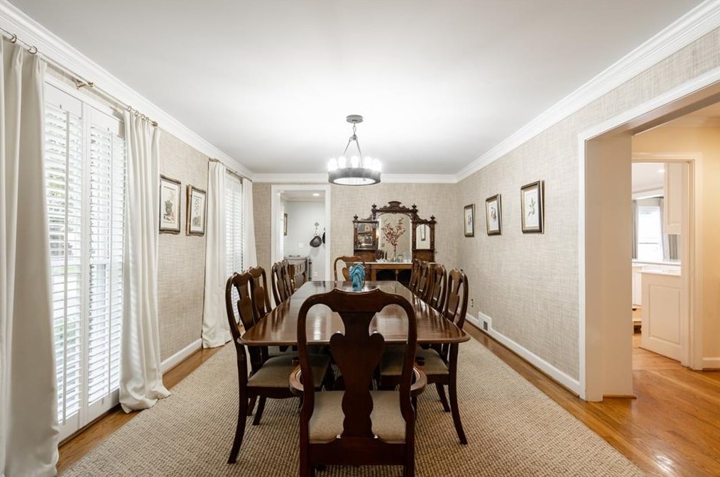 1856 Walthall Dr, Atlanta GA  30318-2647 exterior