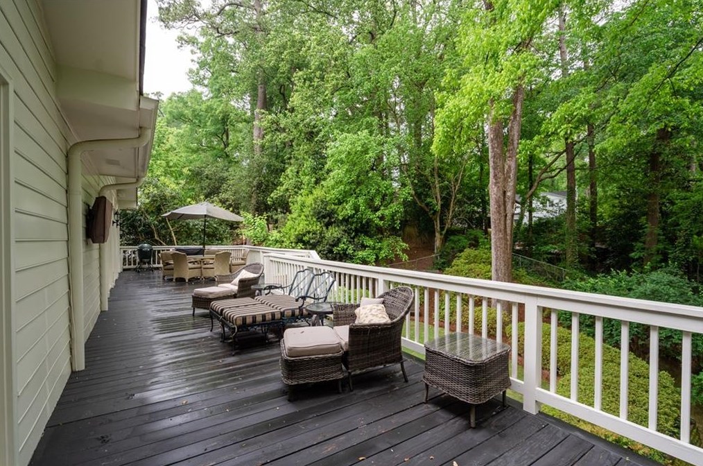 1856 Walthall Dr, Atlanta GA  30318-2647 exterior