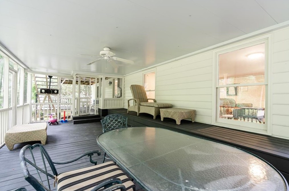 1856 Walthall Dr, Atlanta GA  30318-2647 exterior