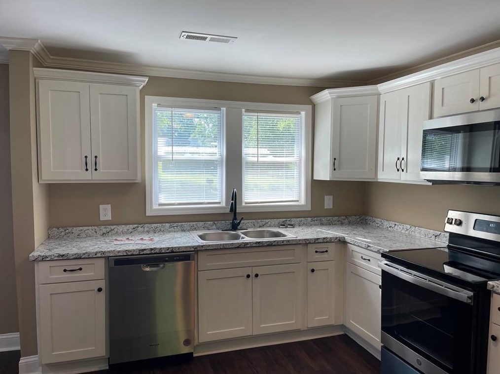 512 Circle Dr, Calhoun GA  30701-2830 exterior