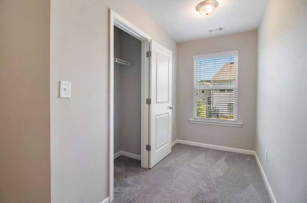 5007 Longview Walk, Decatur GA  30035-4190 exterior