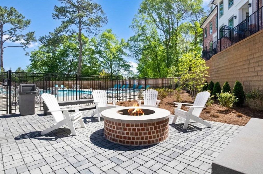 207 Devore Rd, Alpharetta GA  30009-0019 exterior