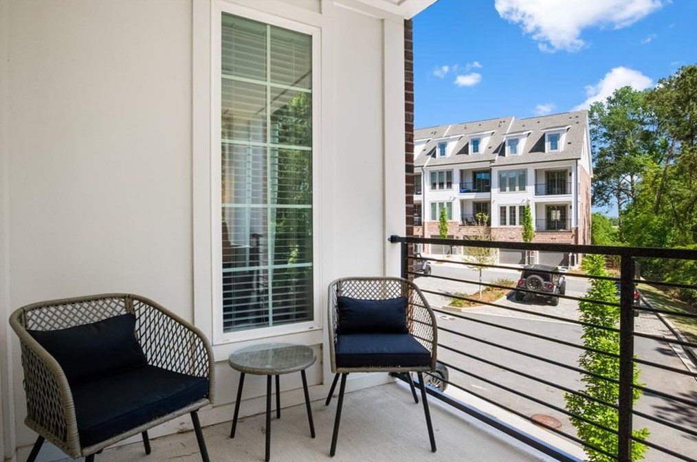 207 Devore Rd, Alpharetta GA  30009-0019 exterior