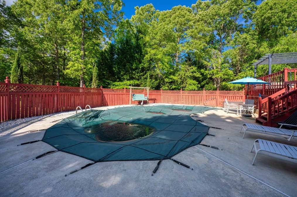 1015 Lewis Ridge Cir, Lawrenceville GA  30045-8899 exterior