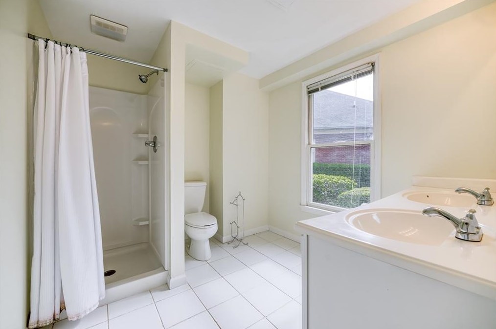 1015 Lewis Ridge Cir, Lawrenceville GA  30045-8899 exterior